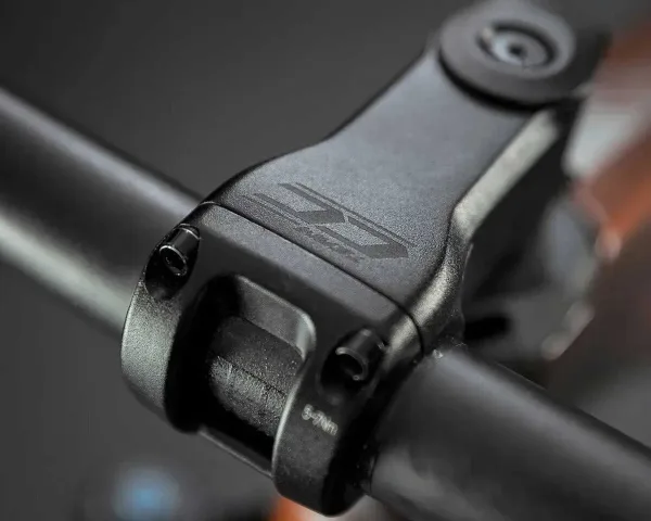 Винос MERIDA TEAM CC III Black, 31,8 mm, 70 mm, Angle: 6°, Alloy Flattop Design, Garmin mount